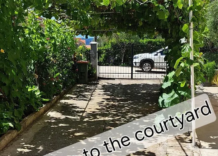 Shady Garden Апартаменты